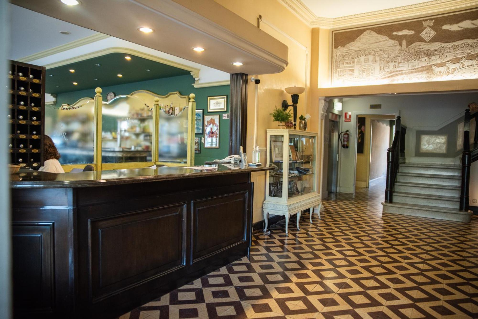 Hotel Robert La Pobla de Claramunt Luaran gambar