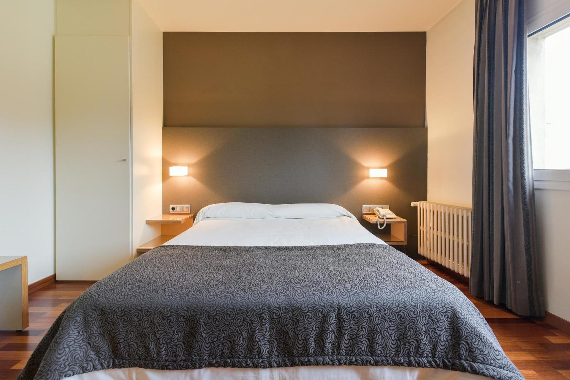Hotel Robert La Pobla de Claramunt Luaran gambar