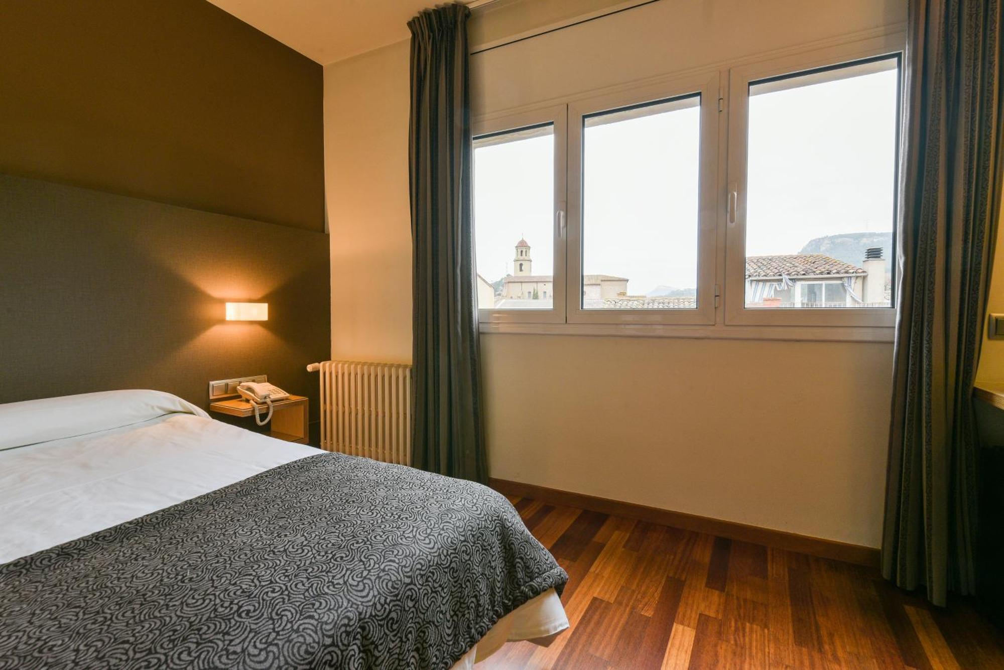 Hotel Robert La Pobla de Claramunt Luaran gambar